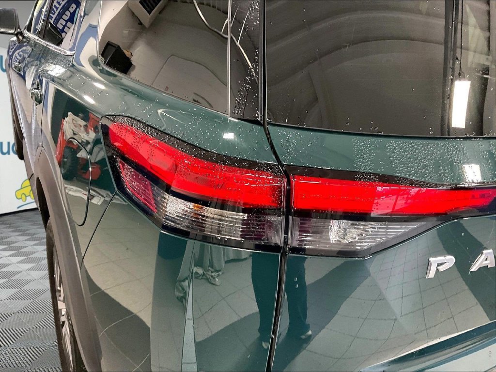 Used 2025 Black Nissan SL image 32