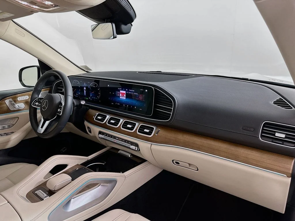 Used 2023 White Mercedes-Benz GLS 450 image 30