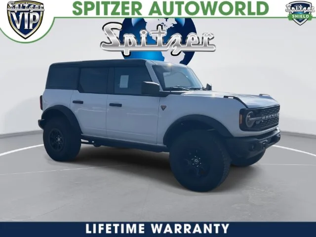 New 2026 Oxford White Ford Badlands® image 3