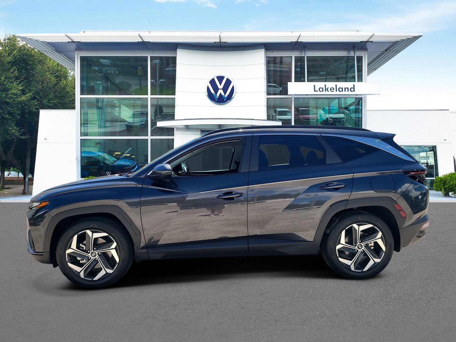 Used 2023 Gray Hyundai SEL image 5