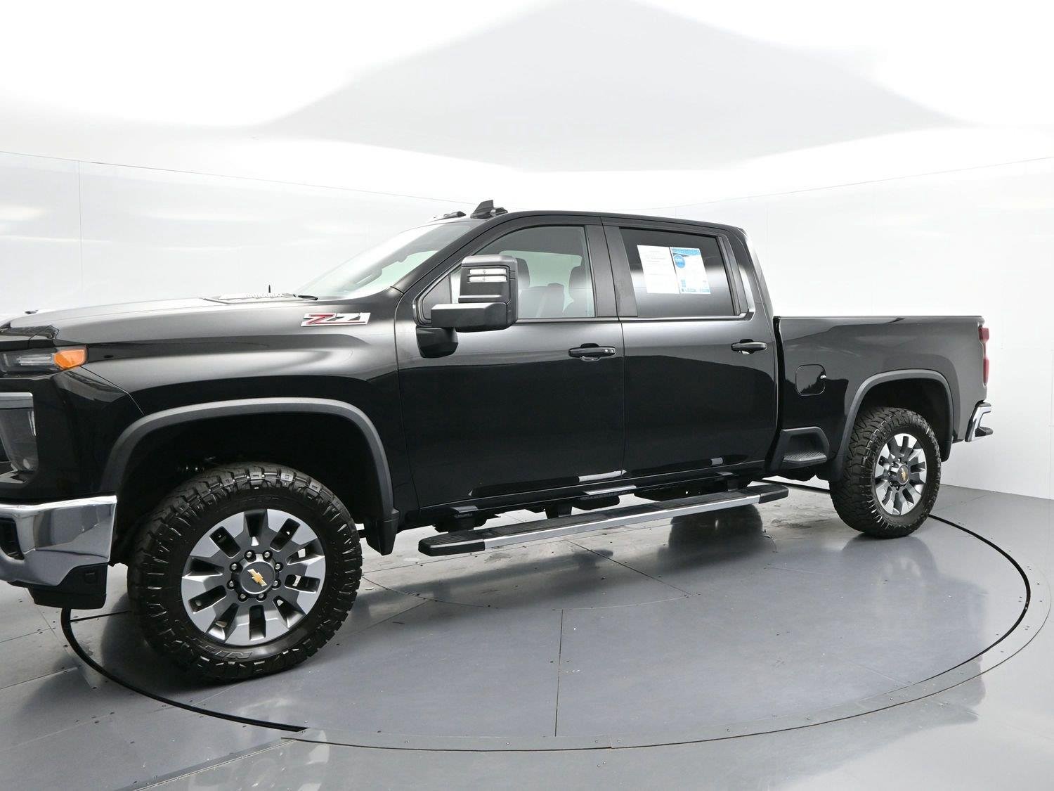 Used 2024 Black Chevrolet LT image 4