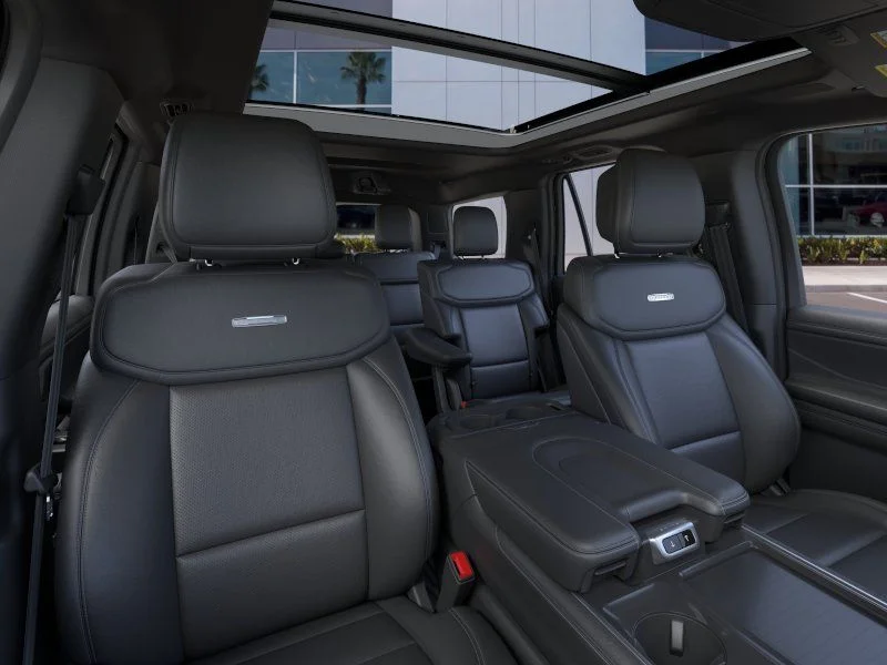 New 2026 Star White Metallic Tri-Coat Ford Platinum image 10
