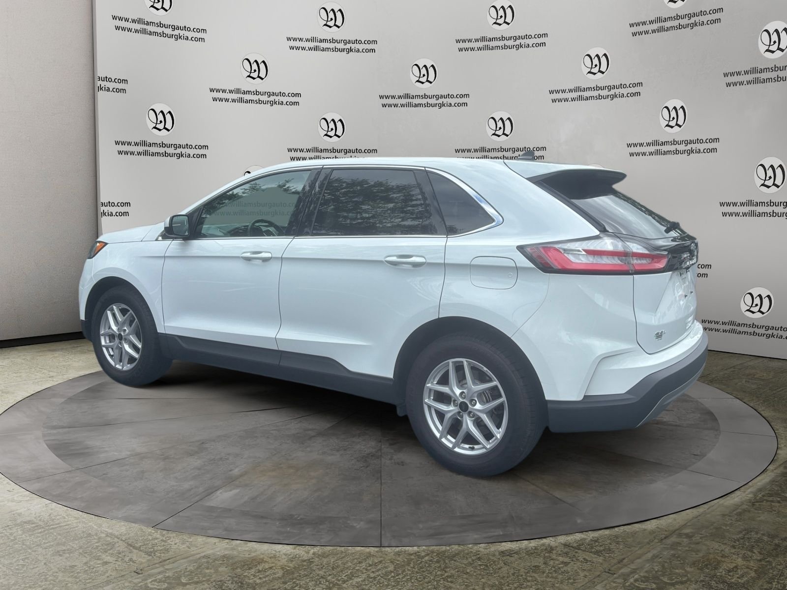 Used 2024 White Ford SEL image 3