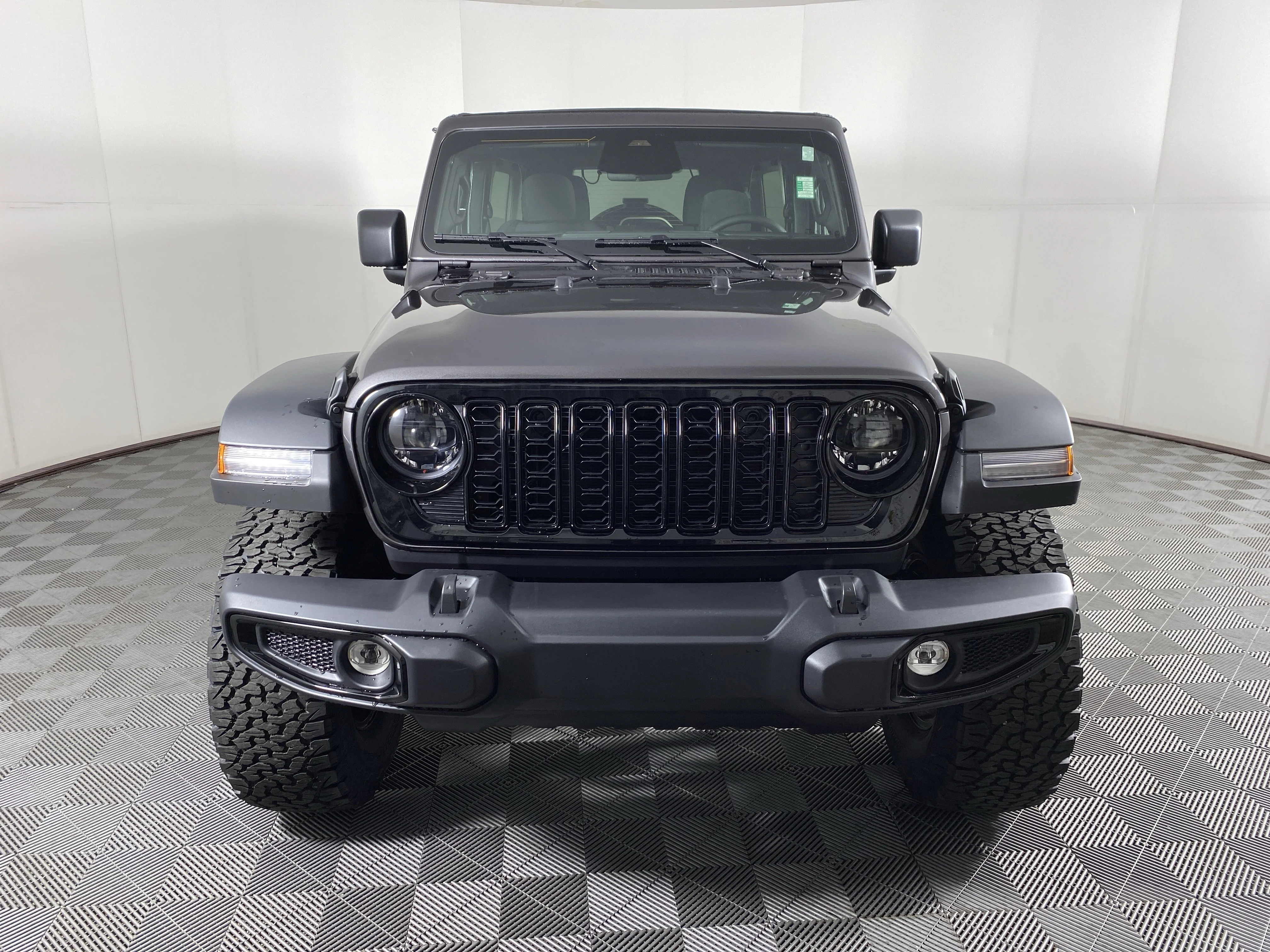 New 2026 Granite Crystal Metallic Clear-Coat Exterior Paint Jeep Willys image 11