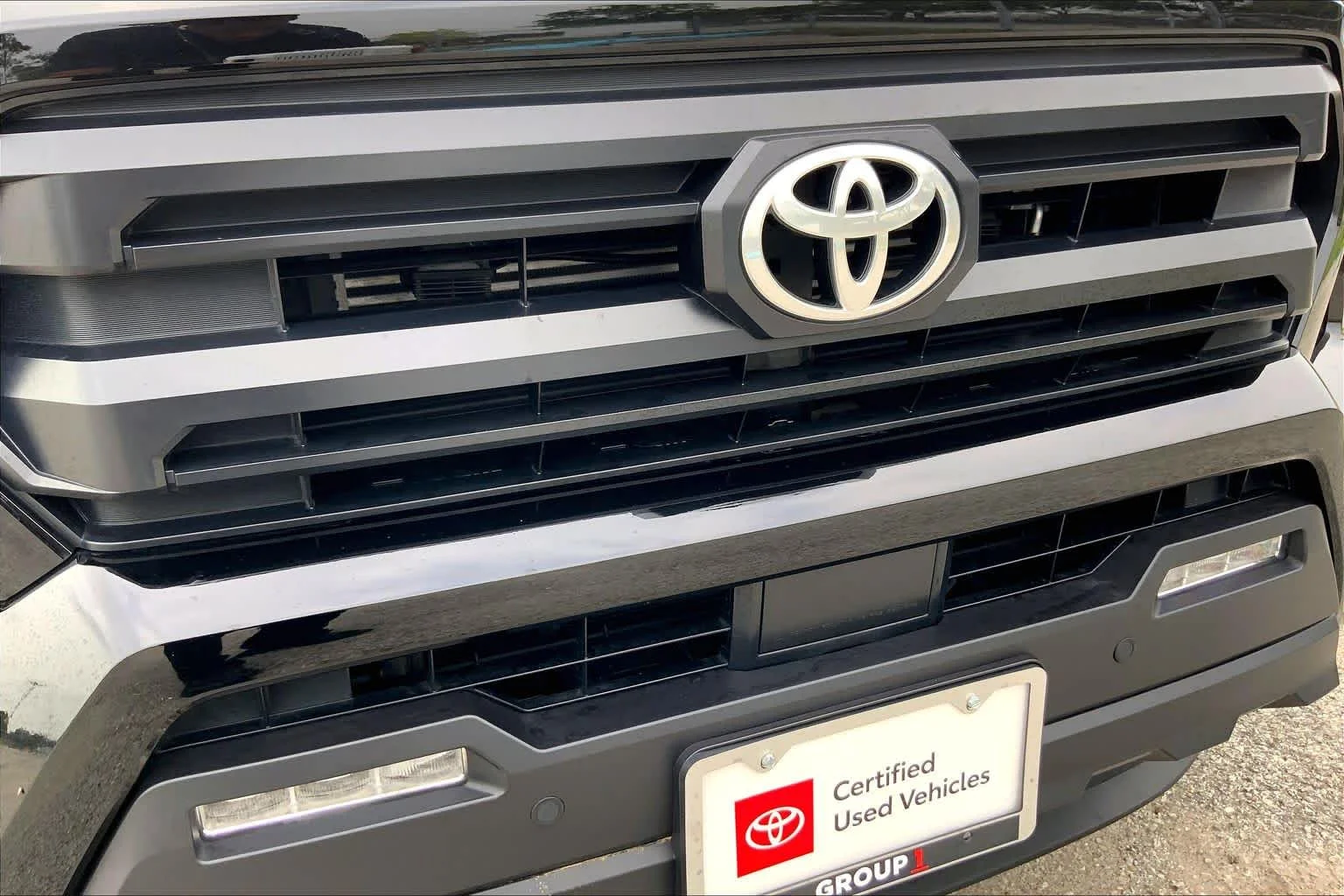 Used 2025 Black Toyota SR5 image 29