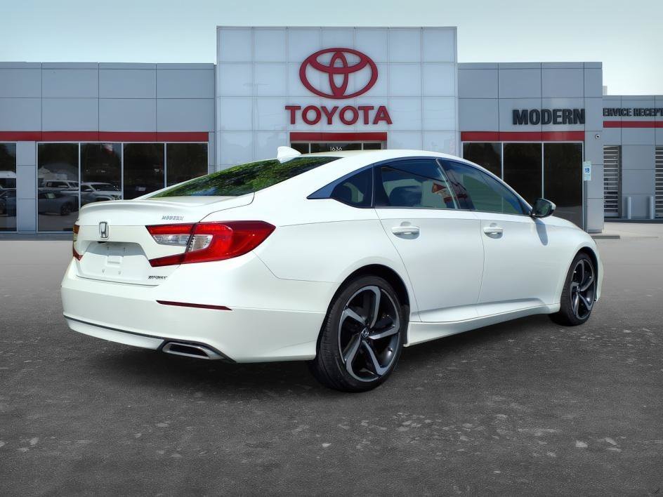 Used 2018 Platinum White Honda Sport 1.5T image 6