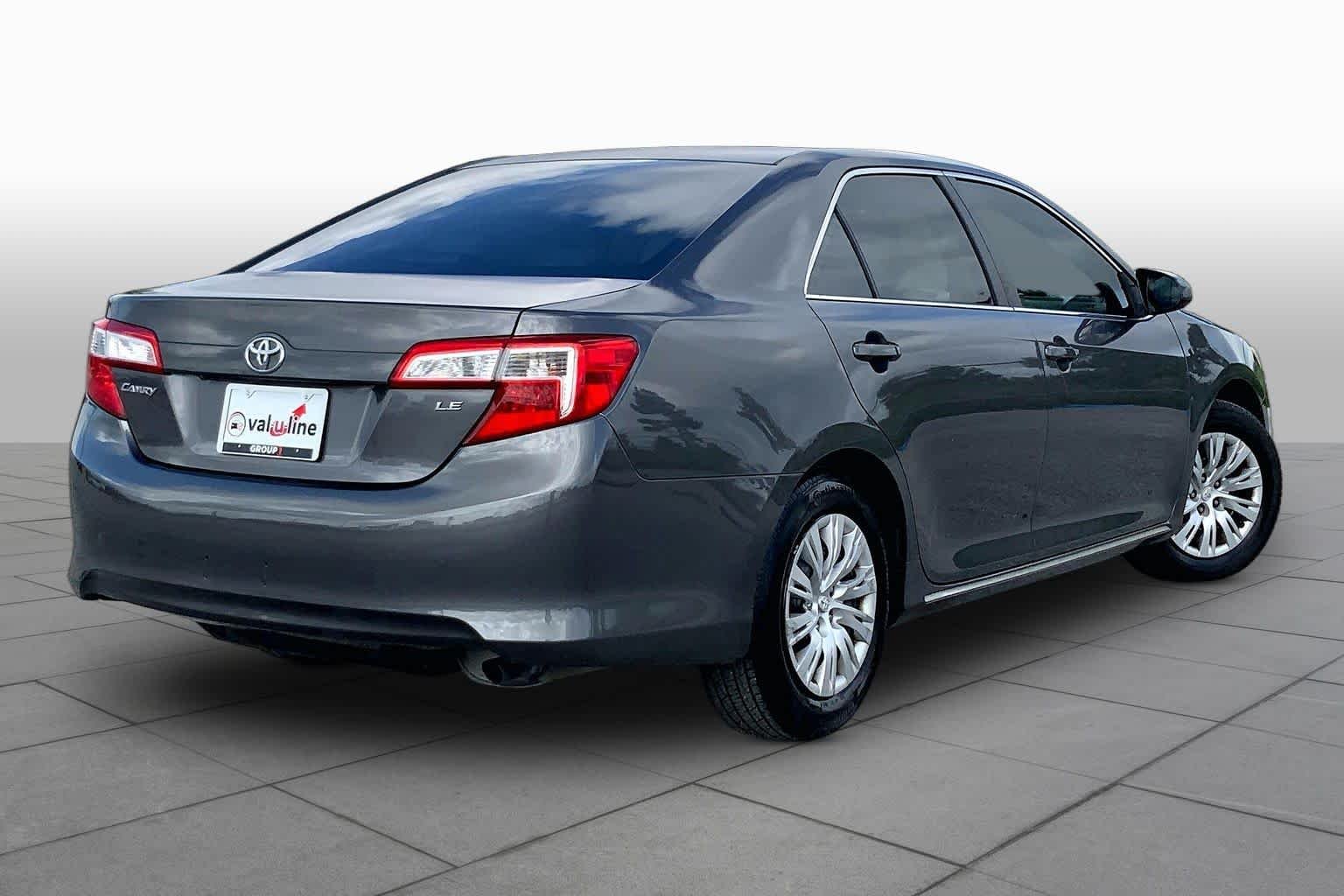 Used 2014 Magnetic Gray Metallic Toyota LE image 13