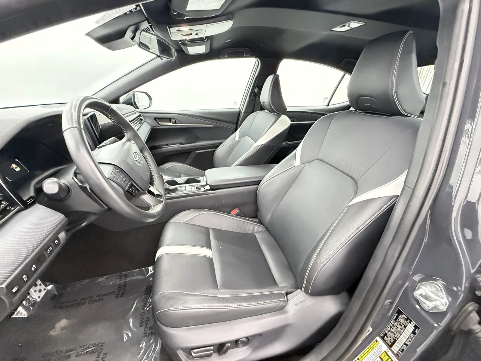 Used 2025 Underground Toyota SE image 11
