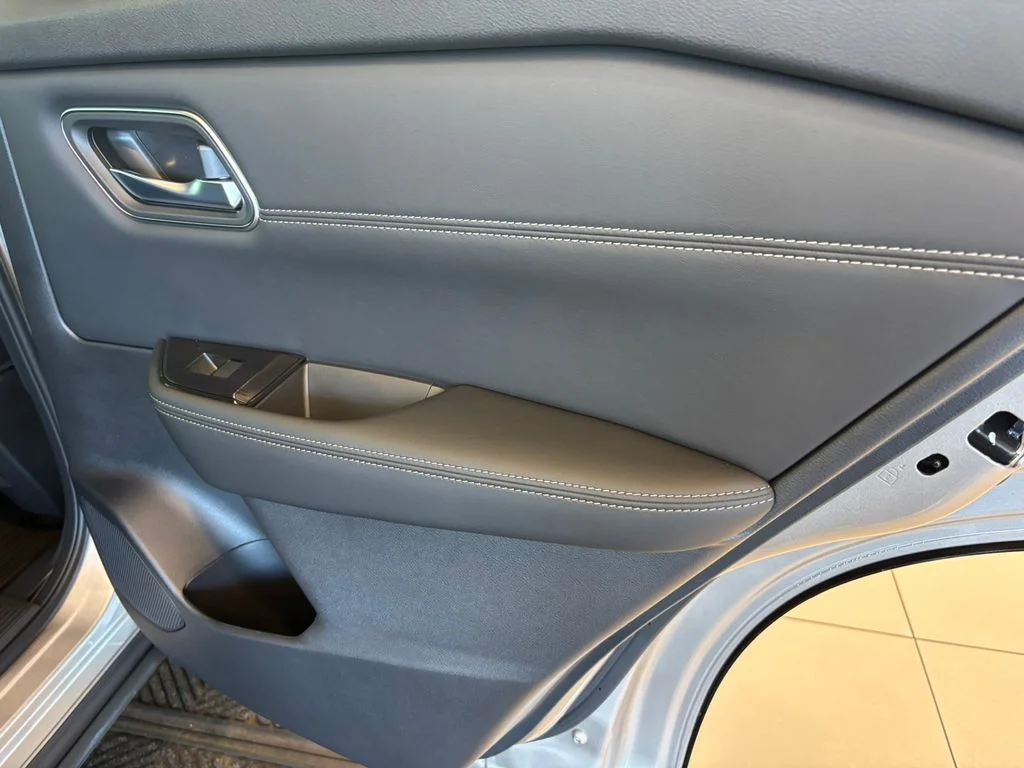 New 2026 Gold Nissan Platinum image 29