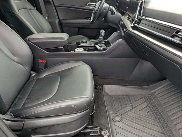 Used 2025 Black Kia EX image 29