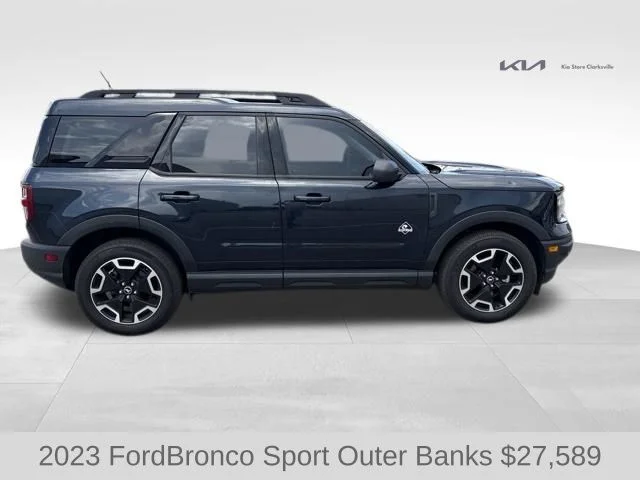 Used 2023 Blue Ford Outer Banks image 9