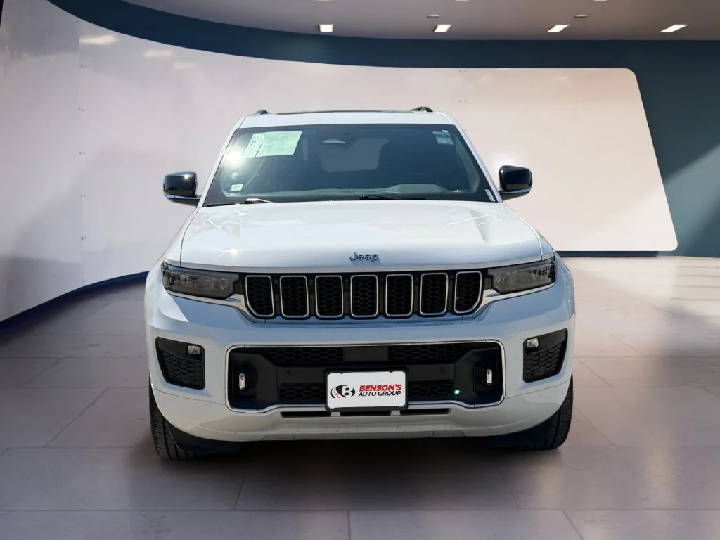 Used 2023 White Jeep Overland image 8