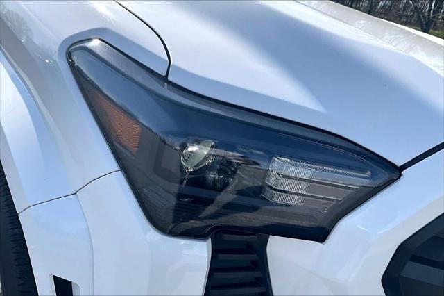 2024 Toyota Tacoma SR5 - Photo 27