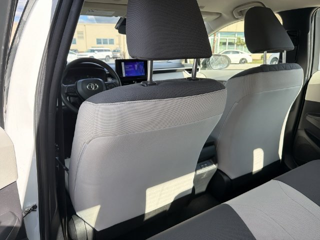 Used 2023 White Toyota LE image 34