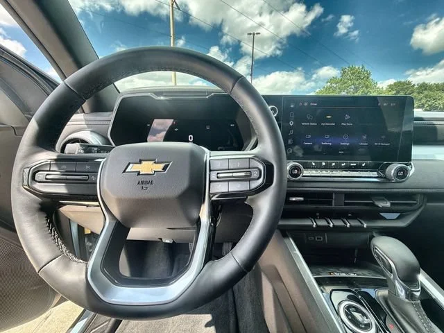 Used 2026 Snowdrift Metallic Chevrolet LT image 11