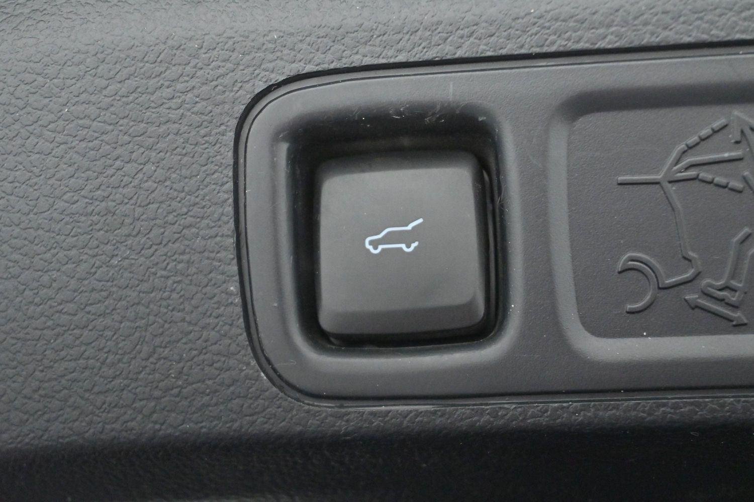 Used 2022 Dark Matter Gray Ford Limited image 10