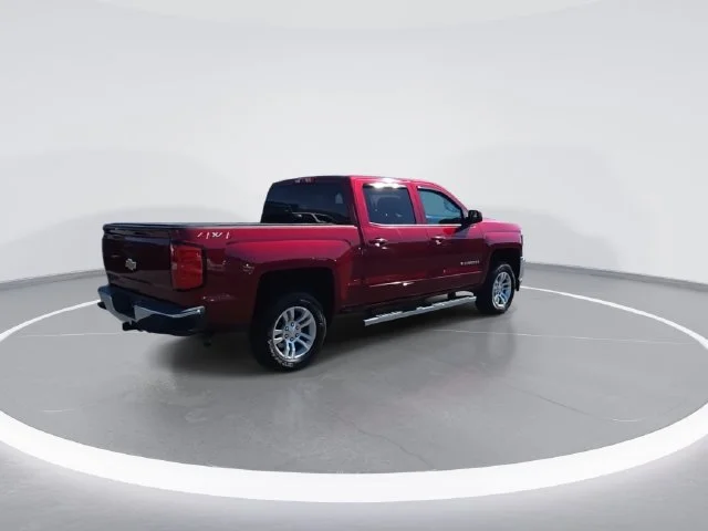 Used 2018 Red Chevrolet LT image 8