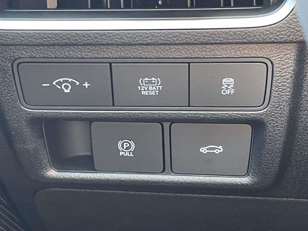 New 2026 Silver Hyundai Blue image 18