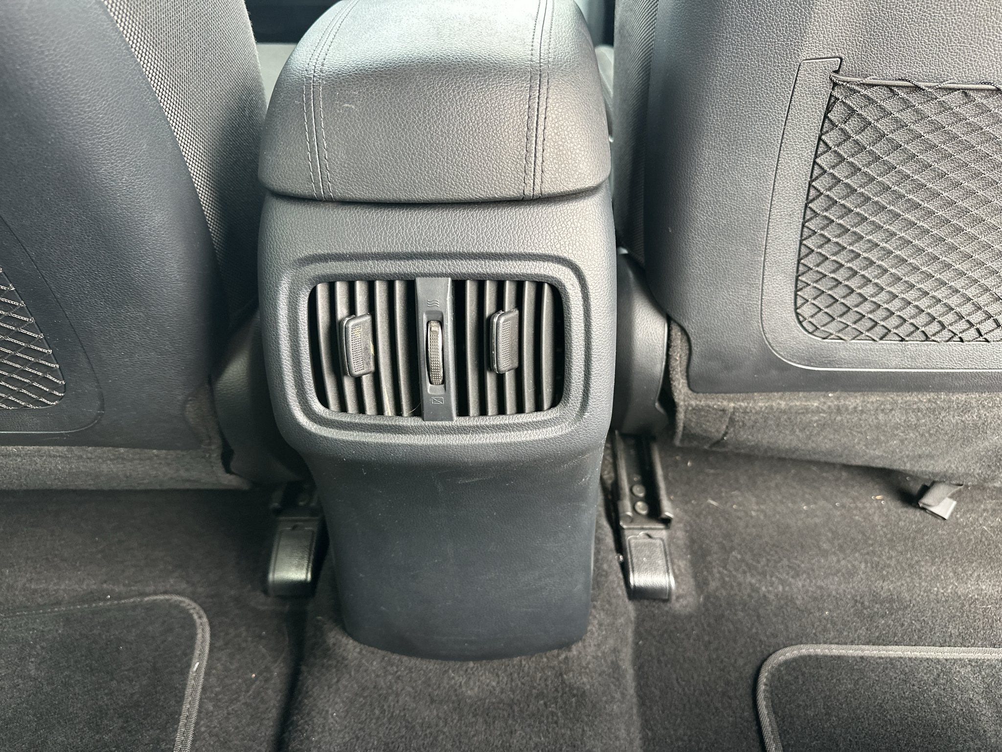 Used 2014 Twilight Blue Kia LX image 29