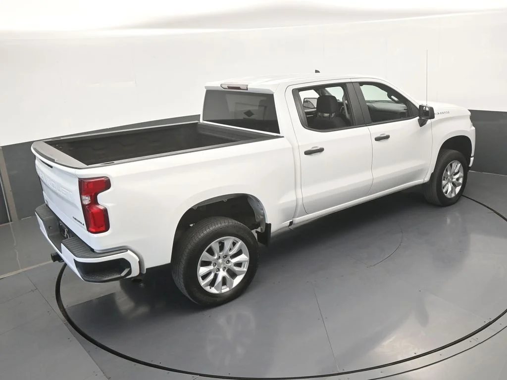 Used 2022 Summit White Chevrolet Custom image 51