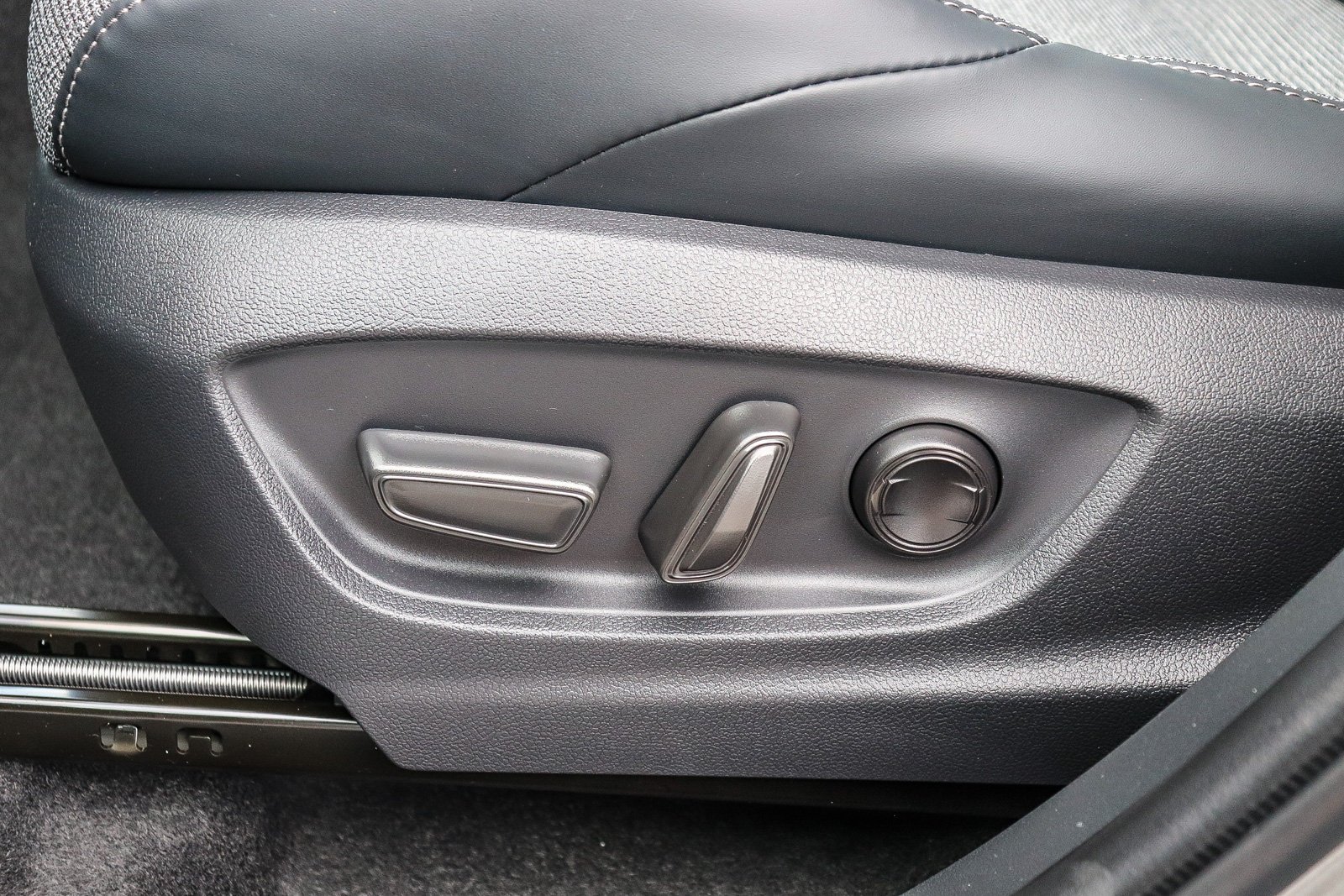 New 2026 Heavy Metal <sup>1</sup> Toyota  XLE image 29