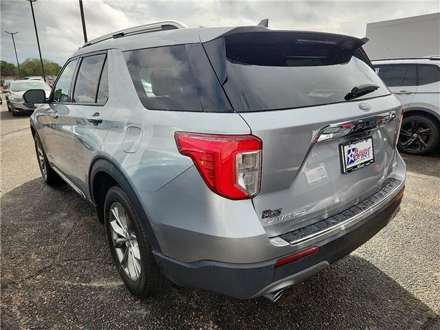 Used 2023 Gray Ford Limited 4x4 image 2