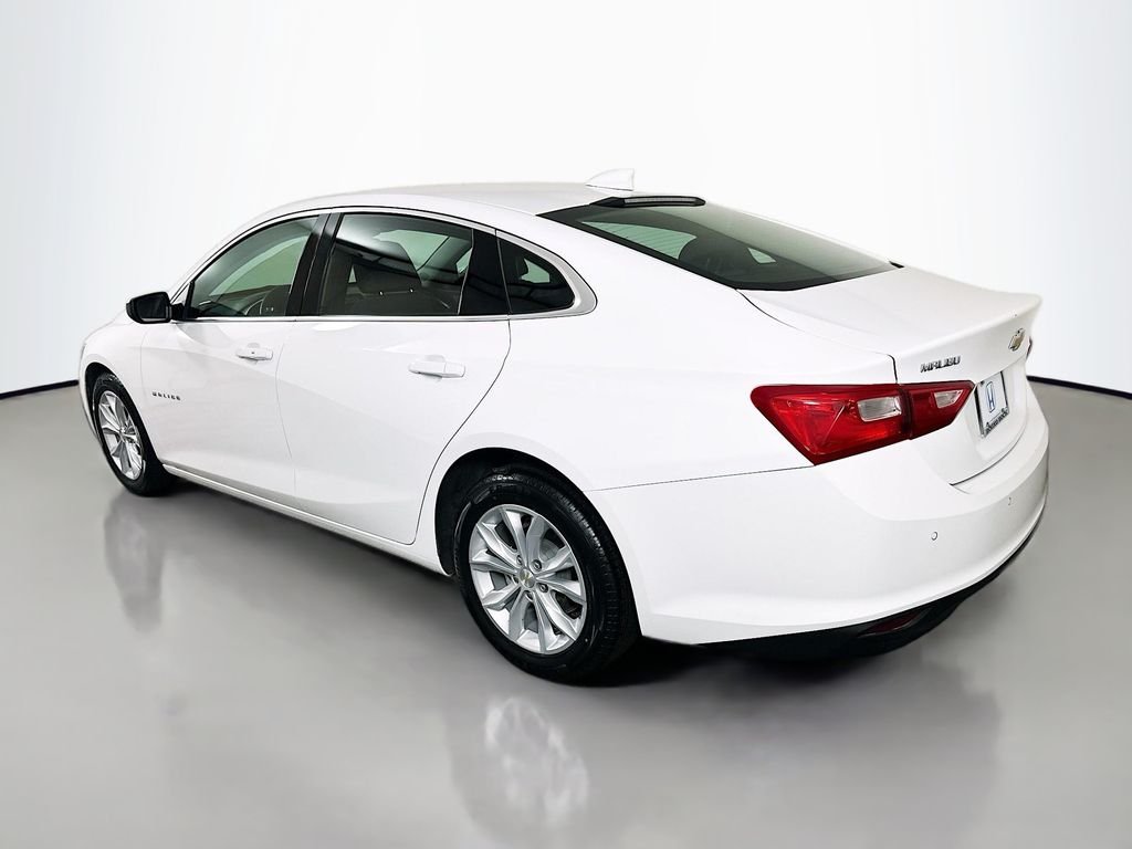 Used 2025 Summit White Chevrolet LT image 7