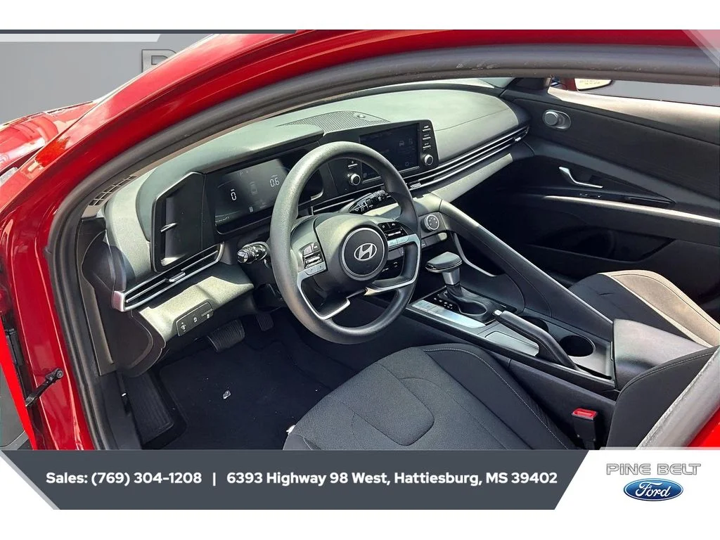 Used 2024 Ultimate Red Hyundai SE image 12