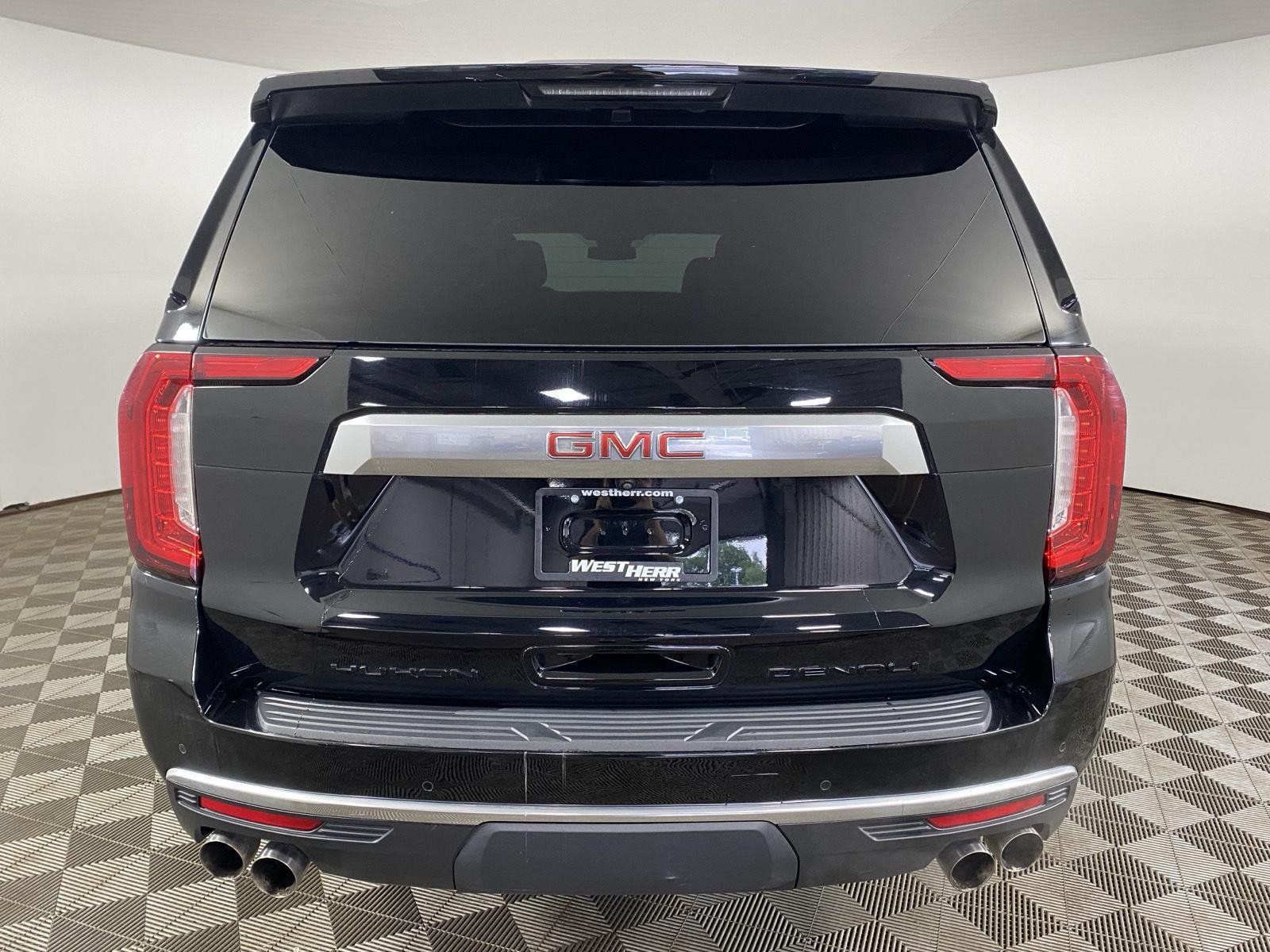 Used 2023 Onyx Black GMC Denali image 6