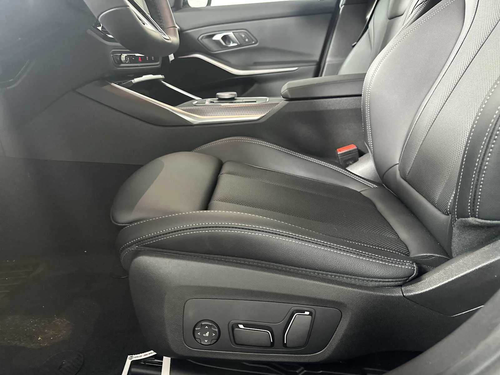 New 2026 Vegas Red Metallic BMW 330i NA xDrive image 12