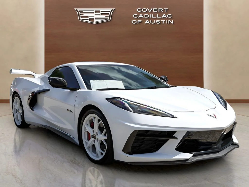 Used 2021 White Chevrolet Stingray image 6