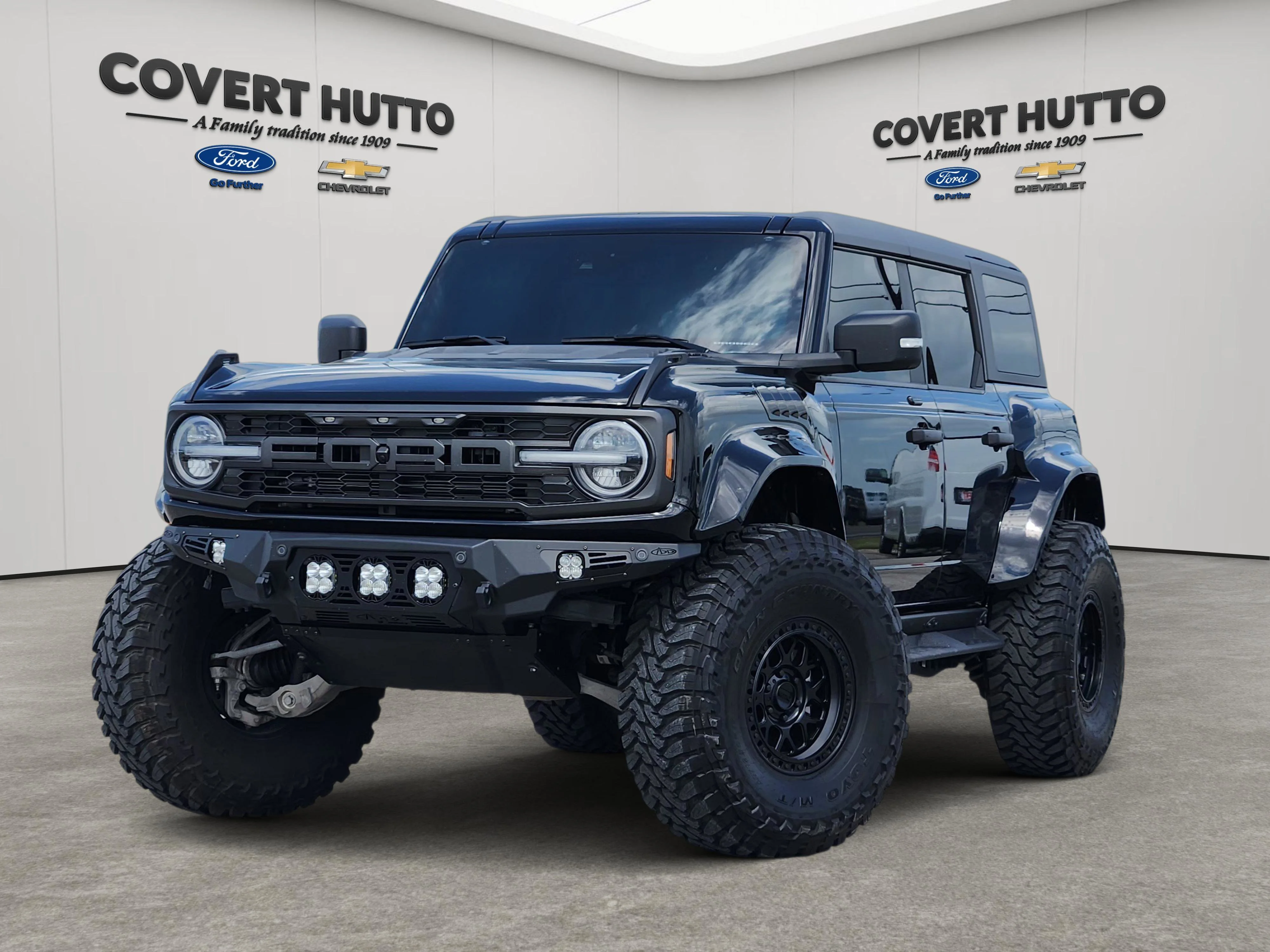 Used 2023  Ford Raptor image 1