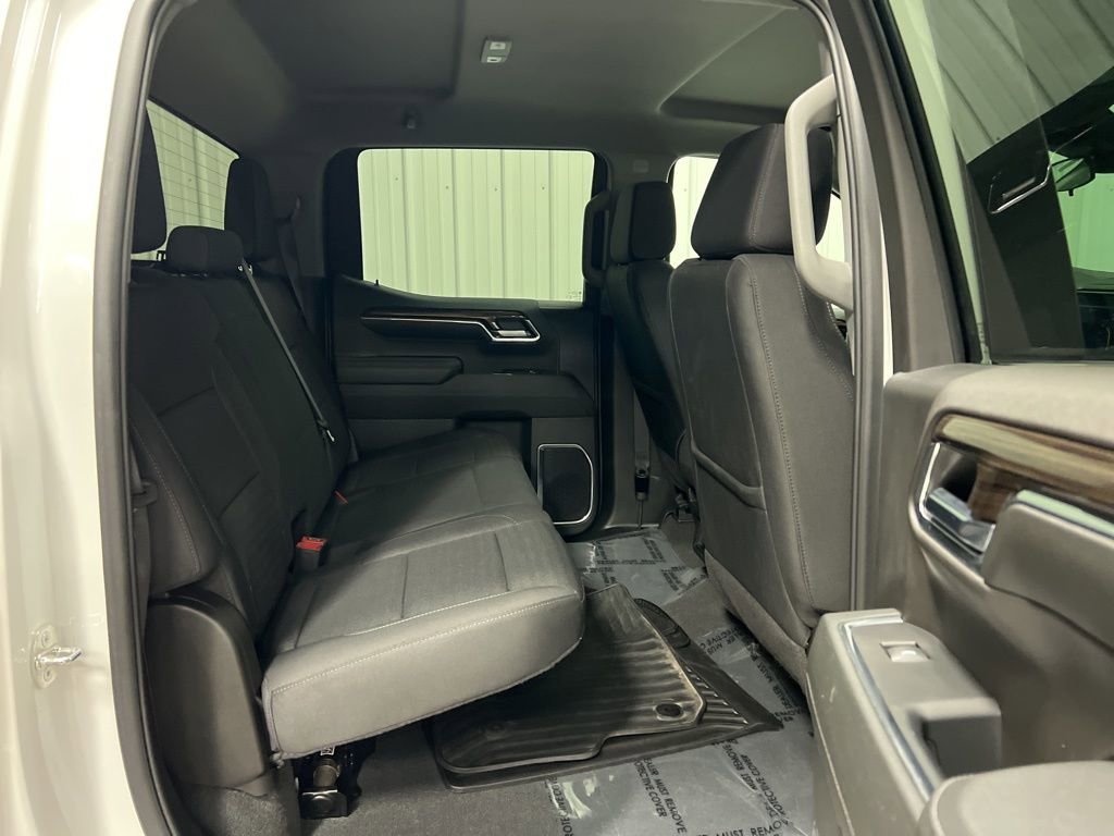 2024 Chevrolet Silverado 1500 LT - Photo 11