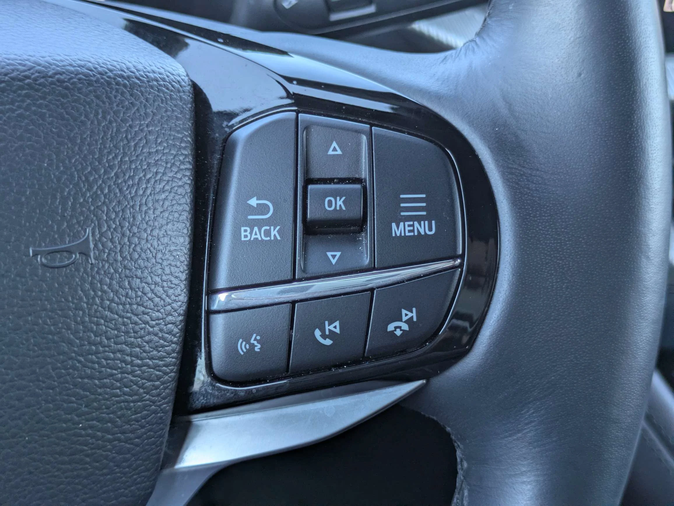 Certified Used 2026 Light Blue Clearcoat Metallic Ford Platinum w/Massaging Seats, 13.2 Screen, 360 Camera, & Pwr 3rd Row image 26