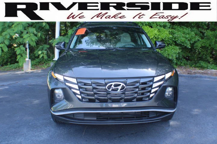 Used 2023 Portofino Gray Hyundai SEL image 17