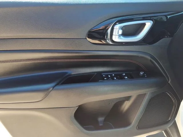 Used 2023  Jeep Trailhawk image 16