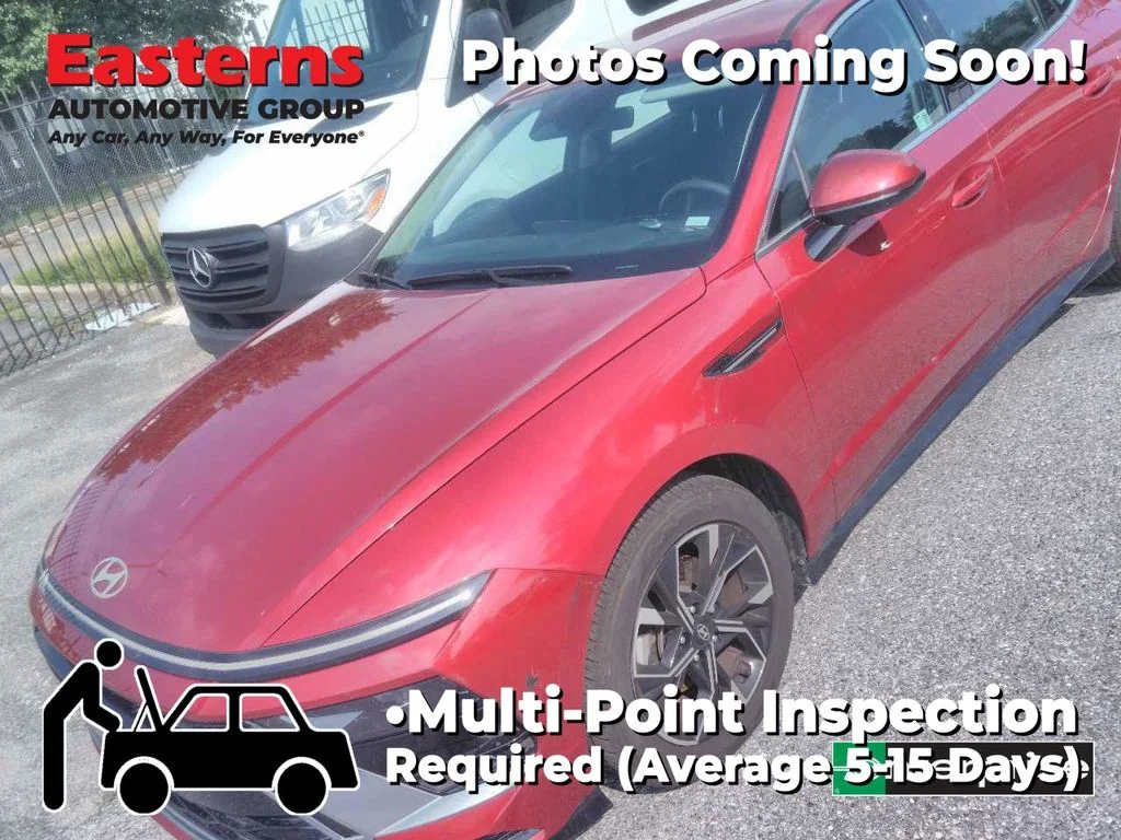 Used 2024 Red Hyundai SEL image 1