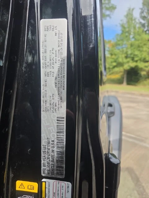 Used 2026 Black Jeep Rubicon image 33