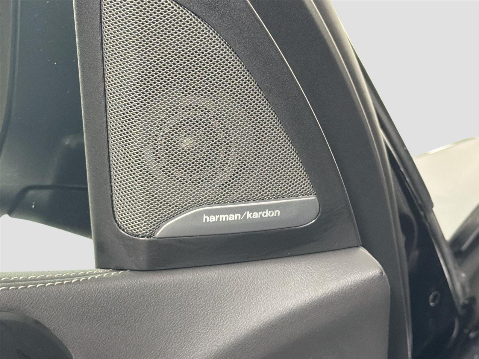 New 2026 Black Sapphire Metallic BMW sDrive40i image 36