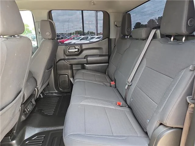 Used 2024 Onyx Black GMC Pro 4x4 Crew Cab 5.75 ft. box 147.4 in. WB image 10
