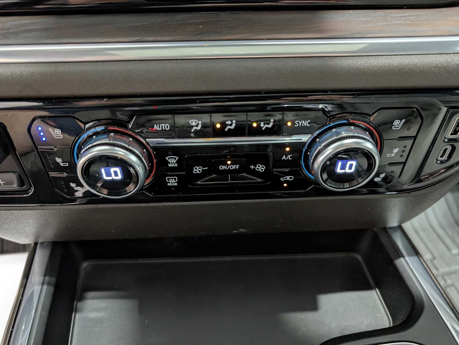 2022 GMC Sierra 1500 SLT - Photo 34