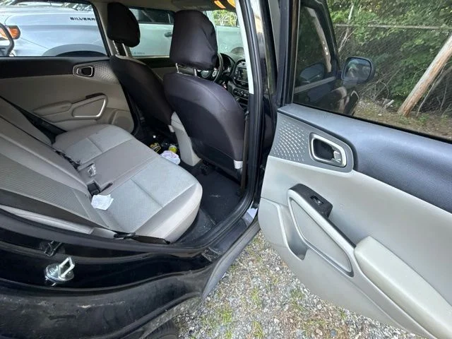 Used 2022 Black Kia LX image 13