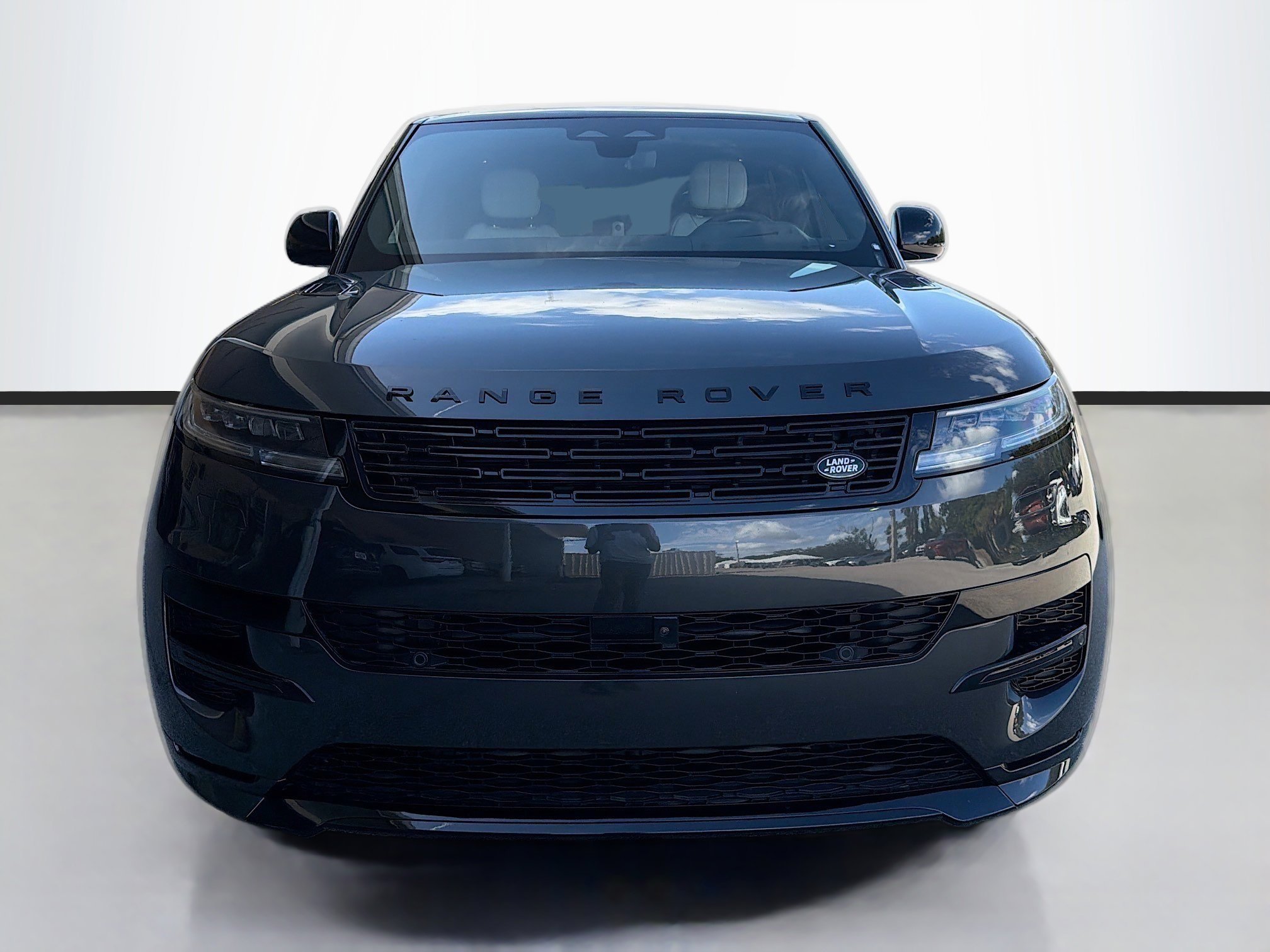 Certified Used 2026 Carpathian Grey Prem Met Land Rover Dynamic SE image 8