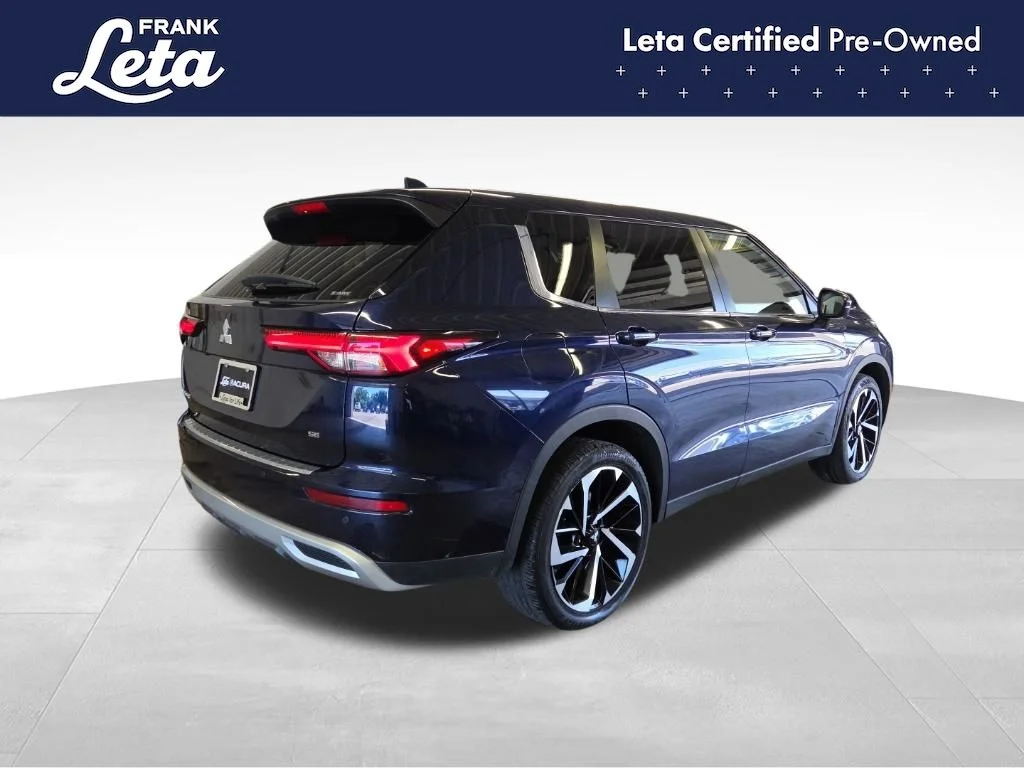 Used 2022 Blue Mitsubishi SE image 6