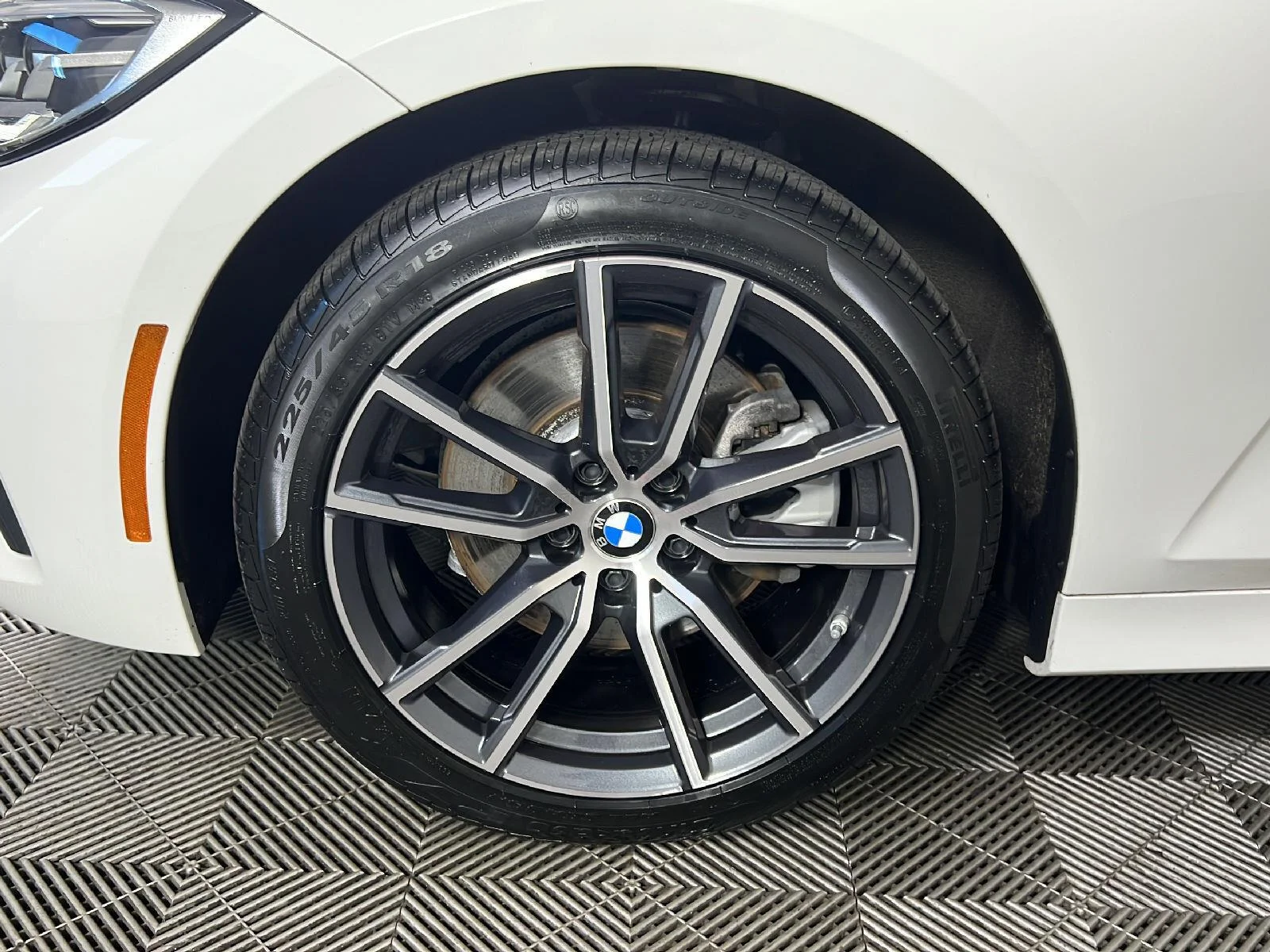 Used 2019 Alpine White BMW 330i xDrive image 14