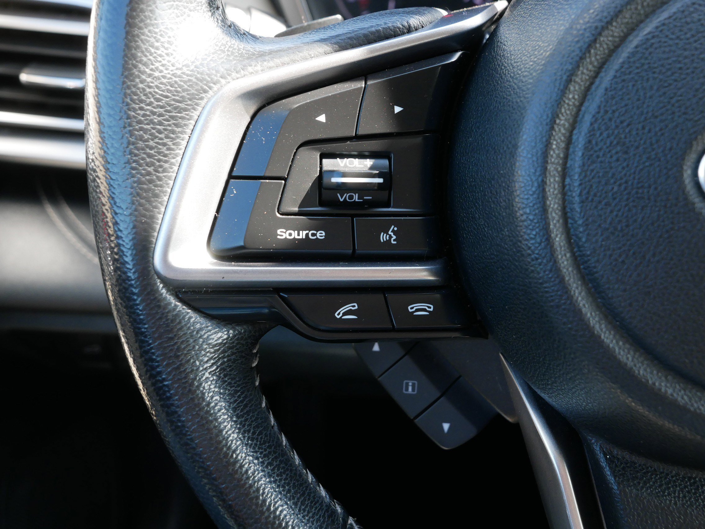 Used 2021 Crystal White Pearl Subaru Limited image 31