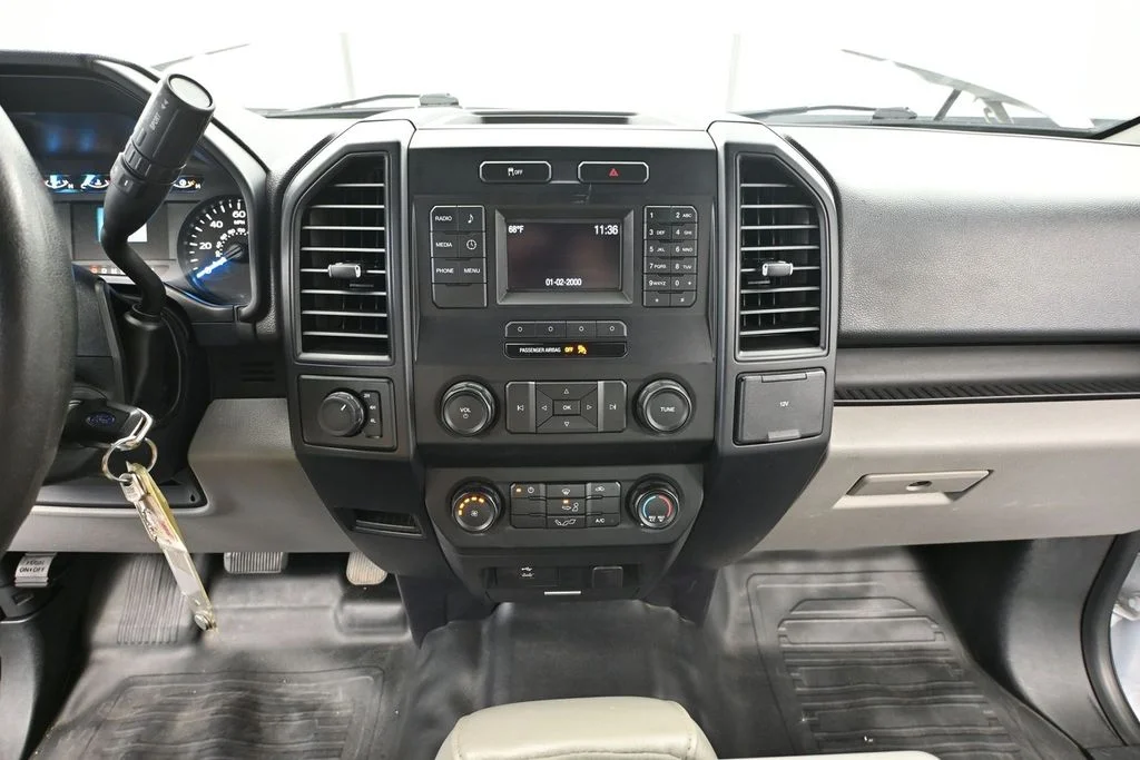 Used 2016 White Ford XL image 30