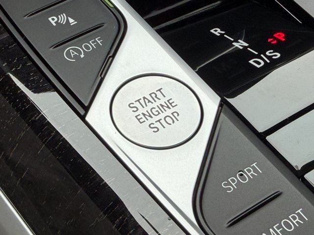 Used 2023 Black BMW 330i xDrive image 32