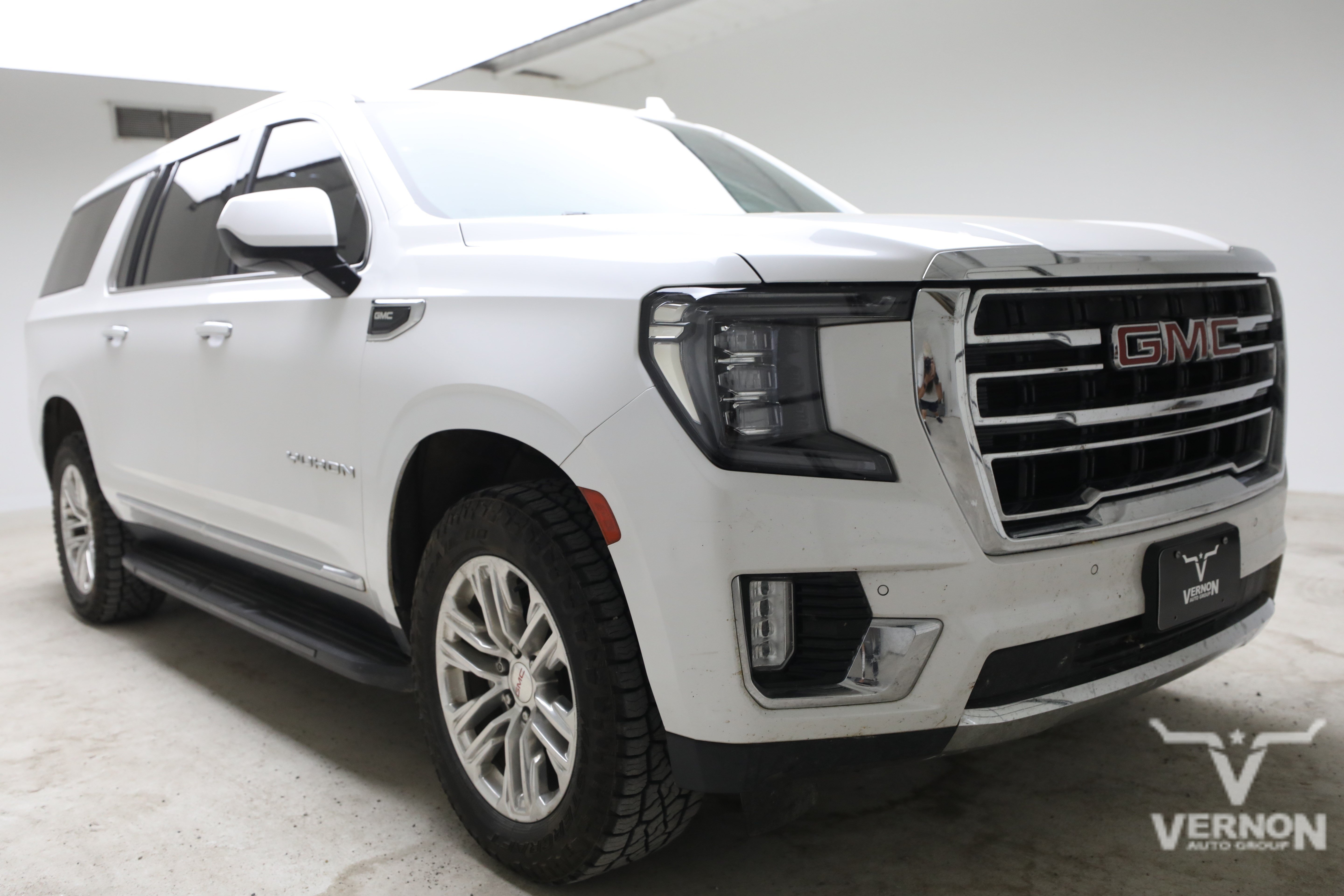 Used 2023 White Frost Tricoat GMC Y image 6