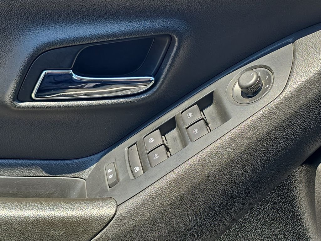 Used 2021 Silver Chevrolet LT image 29